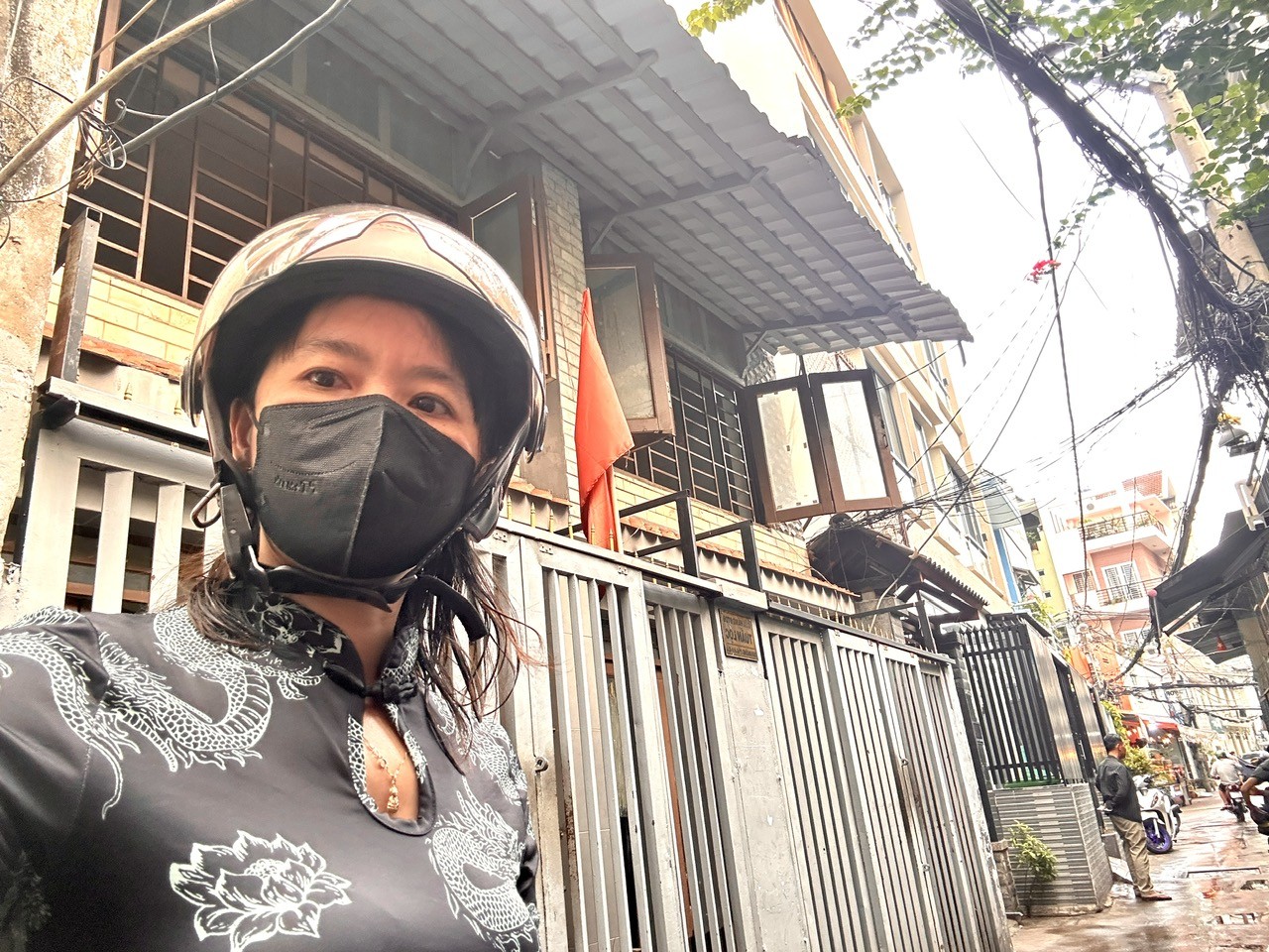 BÁN NHÀ Đ.SỐ- 6 TẦNG- NGANG LỚN 6.6- CÁCH 5M RA MT XE HƠI- LƯU THÔNG VĨNH HỘI- KHÁNH HỘI- BẾN VÂN