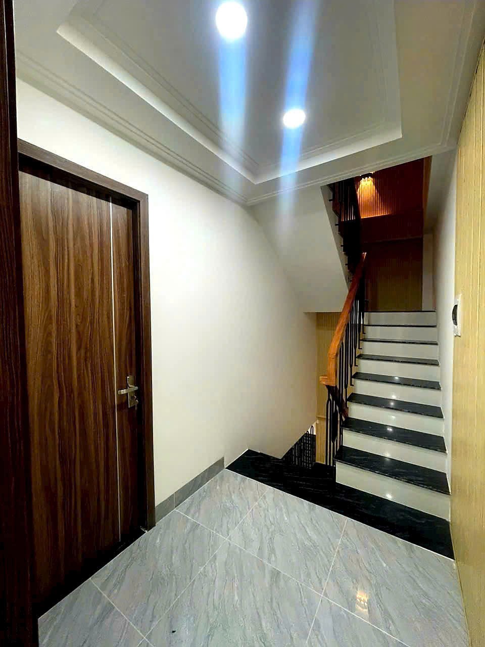 NHÀ ĐẸP MỚI HIỆN ĐẠI HẺM XE HƠI TRUNG MỸ TÂY – XÁCH VALY VÀO Ở ĐÓN TẾT 5