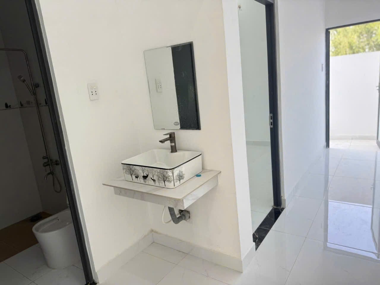 Bán nhà mới xây xã Tân Bửu , Bến Lức dt 99m2 1 lầu , 2pn , 3wc giá 2,7 tỷ 7