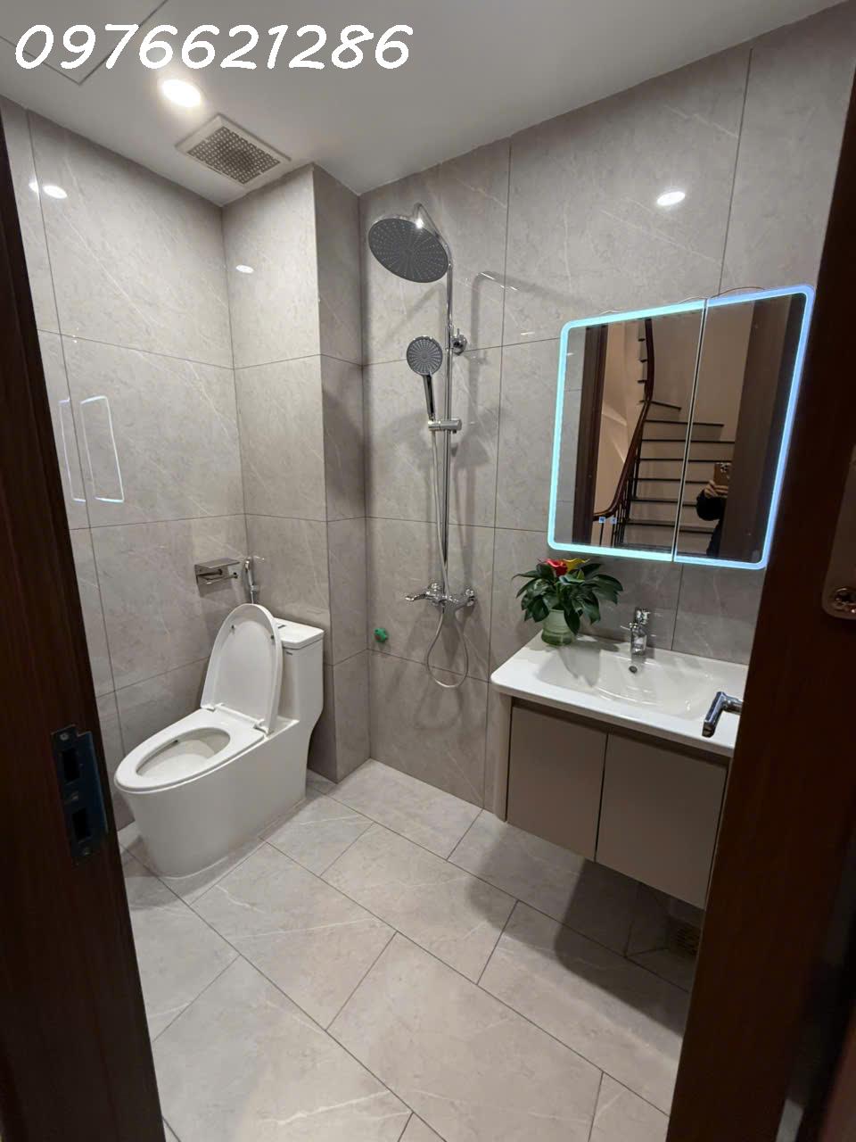 HIẾM – NHÀ 5 TẦNG NGUYỄN VĂN CỪ – NGÕ THÔNG Ô TÔ ĐỖ CỔNG – MT 4.1M – 35M² – GIÁ 8,X TỶ 4