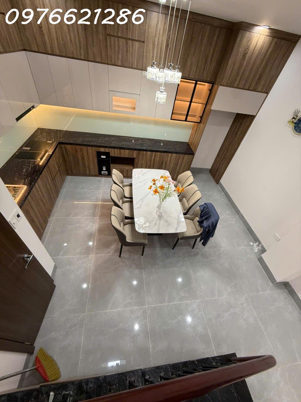 HIẾM – NHÀ 5 TẦNG NGUYỄN VĂN CỪ – NGÕ THÔNG Ô TÔ ĐỖ CỔNG – MT 4.1M – 35M² – GIÁ 8,X TỶ 2