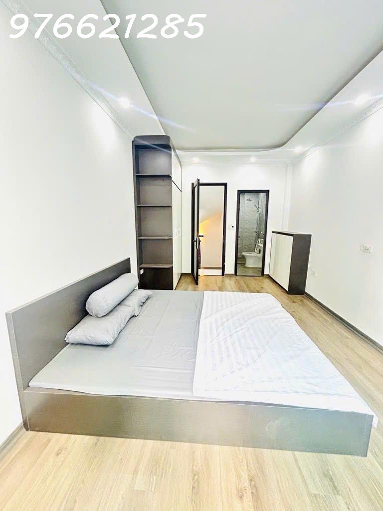 HIẾM – NHÀ 5 TẦNG NGUYỄN VĂN CỪ – VÀI BƯỚC RA PHỐ – NGÕ Ô TÔ ĐỖ – CÓ BÃI XE – MT 4M – 40M² – GIÁ 2