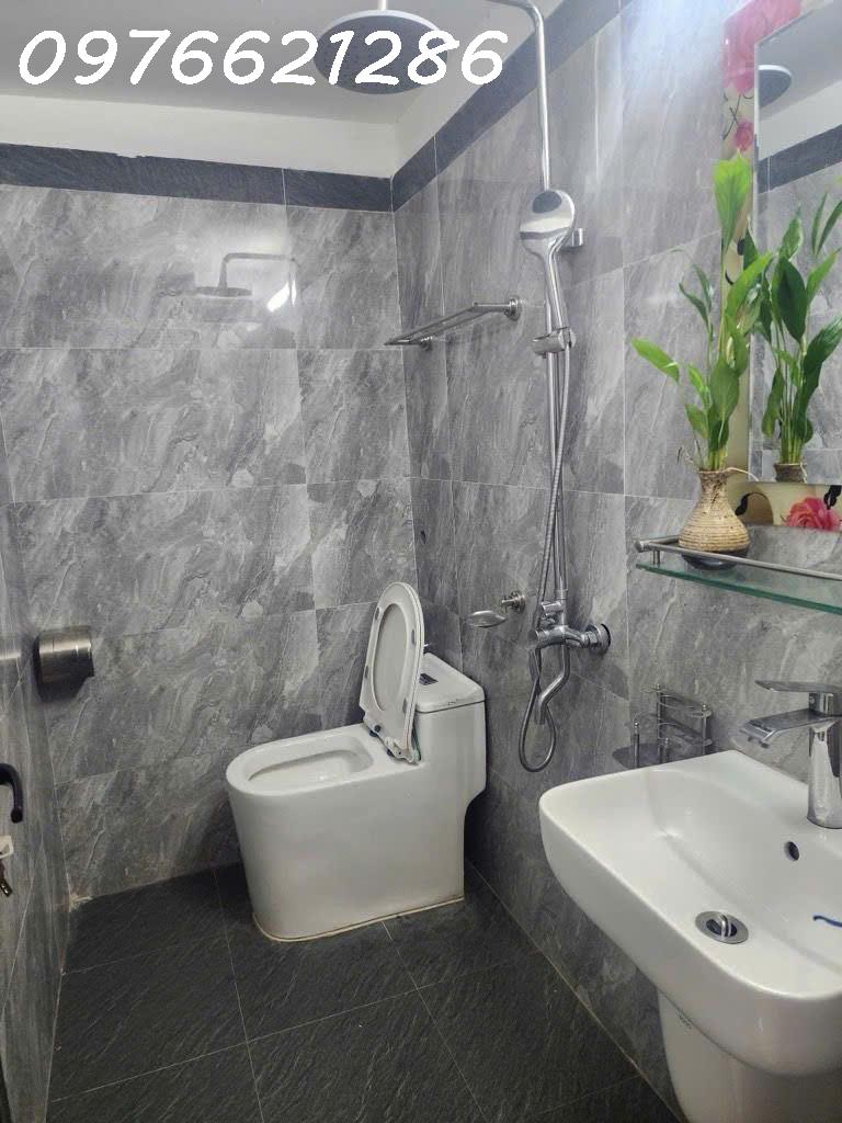 hàng hiếm bán nhà VIỆT HƯNG LONG BIÊN – khu đáng sống – dt 40m mt 4m – giá 8.x tỷ 4