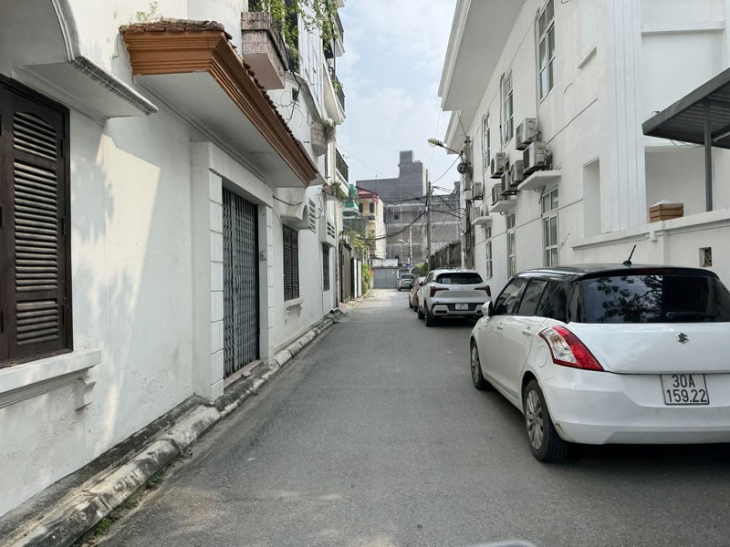 Cần bán 100m2 nhà 2 tầng cách mặt đường Nguyễn Văn Linh 50m. Đường ô tô tránh, phù hợp VP/ kho xưởn