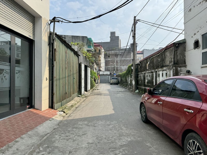 Cần bán 100m2 nhà 2 tầng cách mặt đường Nguyễn Văn Linh 50m. Đường ô tô tránh, phù hợp VP/ kho xưởn 2