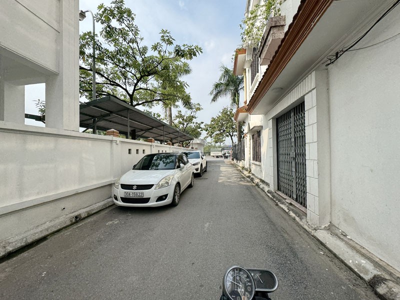 Cần bán 100m2 nhà 2 tầng cách mặt đường Nguyễn Văn Linh 50m. Đường ô tô tránh, phù hợp VP/ kho xưởn 6