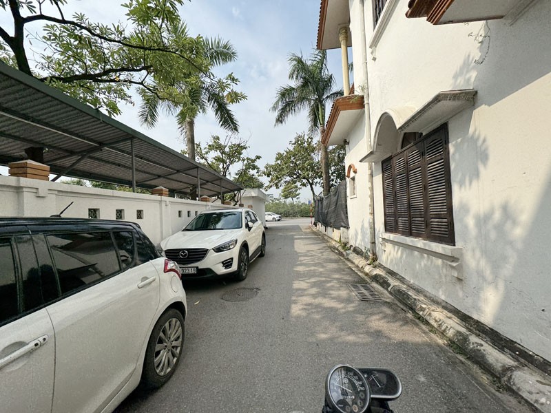 Cần bán 100m2 nhà 2 tầng cách mặt đường Nguyễn Văn Linh 50m. Đường ô tô tránh, phù hợp VP/ kho xưởn 7