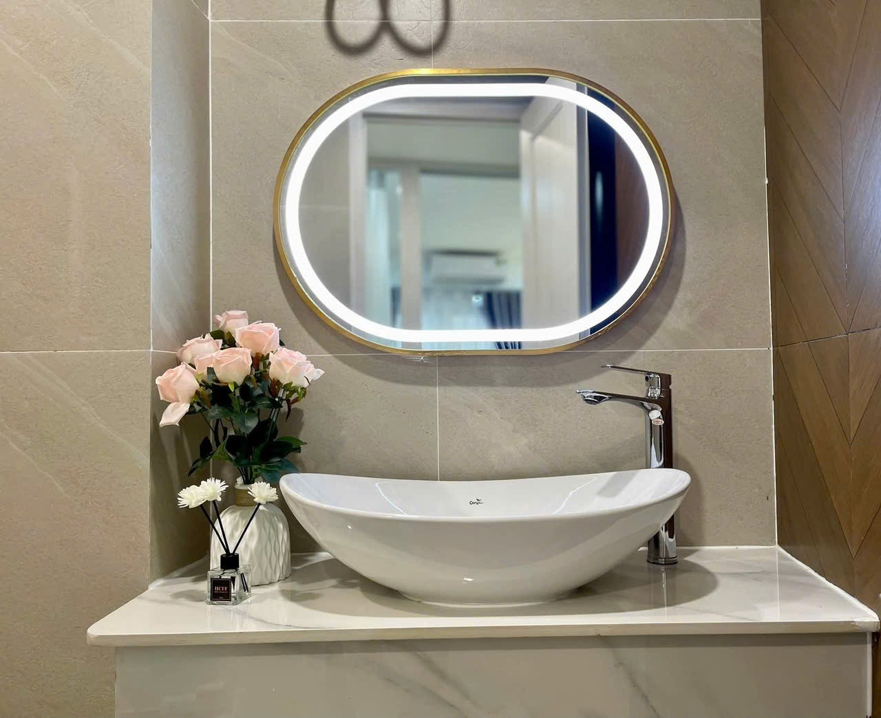 Cần bán nhà 3 tầng 3 mê sân thượng chill, 3 mặt kiệt sau lưng MT  Huỳnh Ngọc Huệ 2