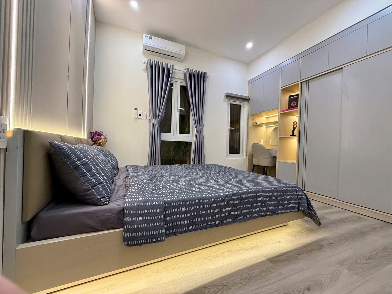 Cần bán nhà 3 tầng 3 mê sân thượng chill, 3 mặt kiệt sau lưng MT  Huỳnh Ngọc Huệ 4