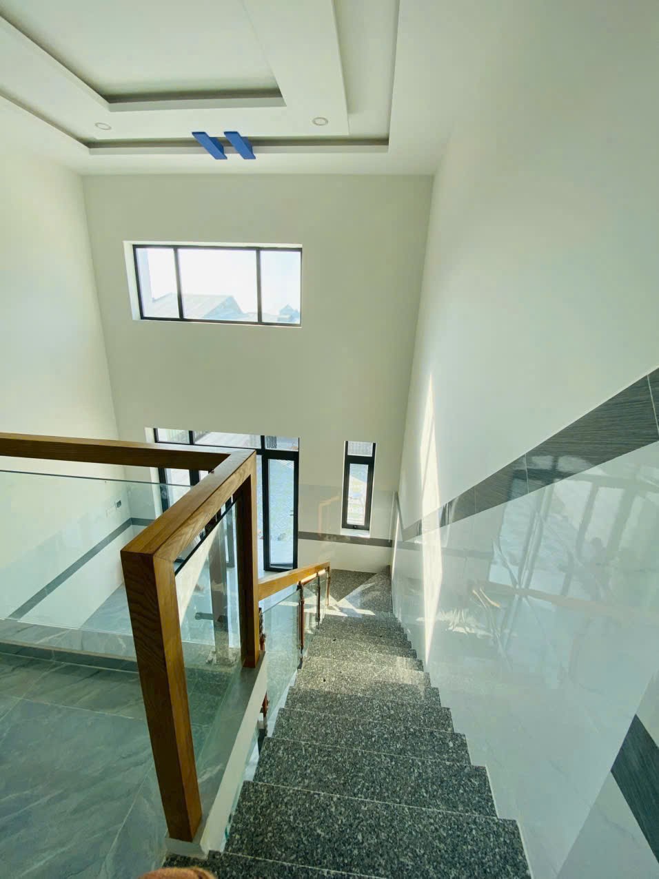 Bán nhà mới xây ở xã Long Định , Cần Đước dt 100m2 , 1 lửng , 3pn, 2wc giá 2,15 tỷ 9