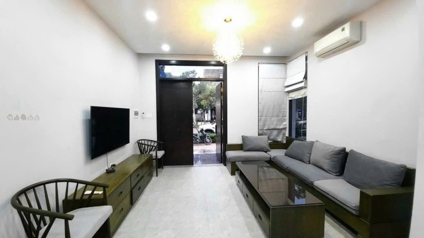 Cho thuê Nhà mặt tiền Phường Phú Hữu, Quận 9, Diện tích 175m², Giá 32 Triệu/m² 4