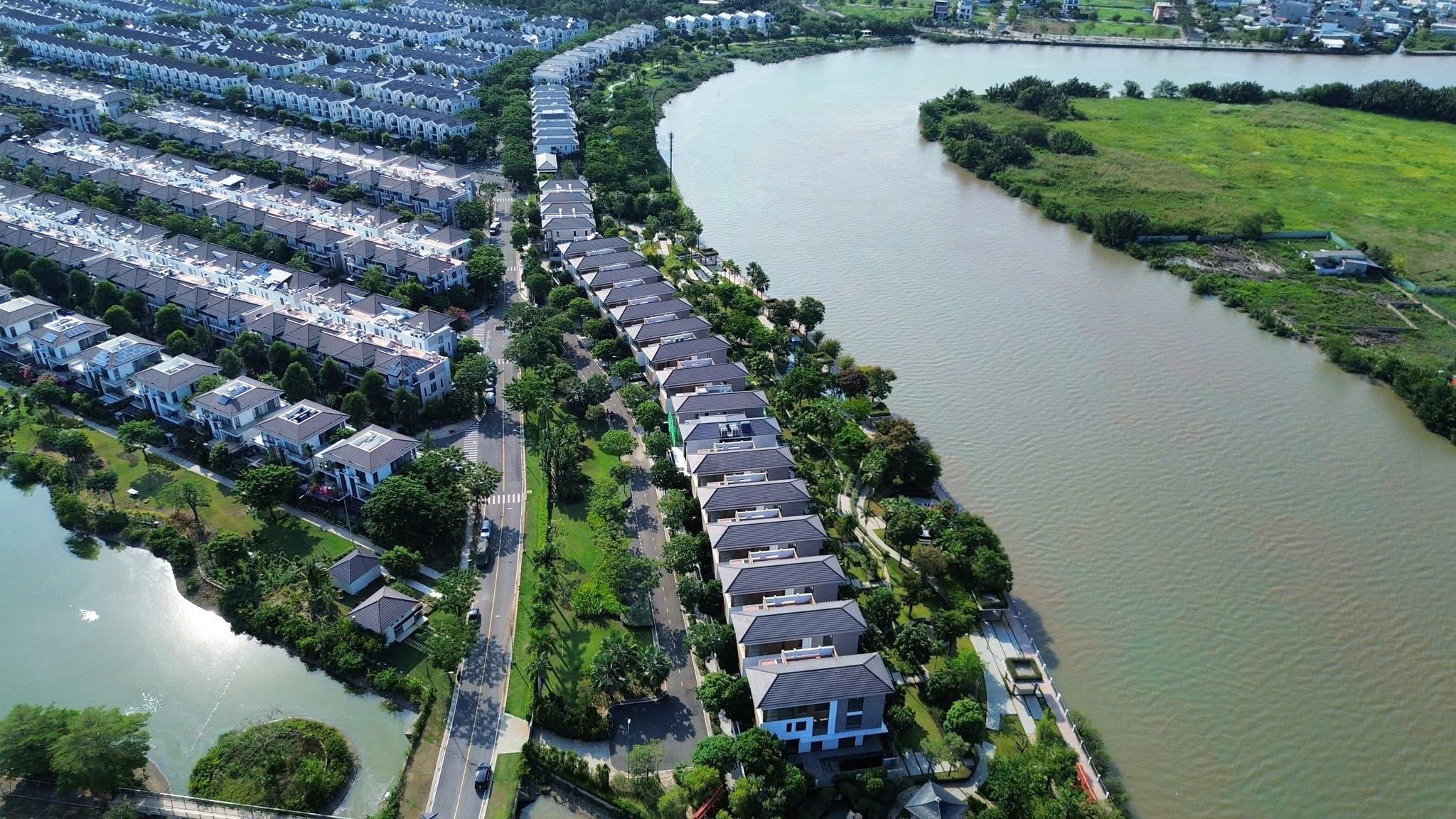 Cần bán Biệt thự Xã Phước Kiển, Nhà Bè, Diện tích 300m², Giá 62 Tỷ