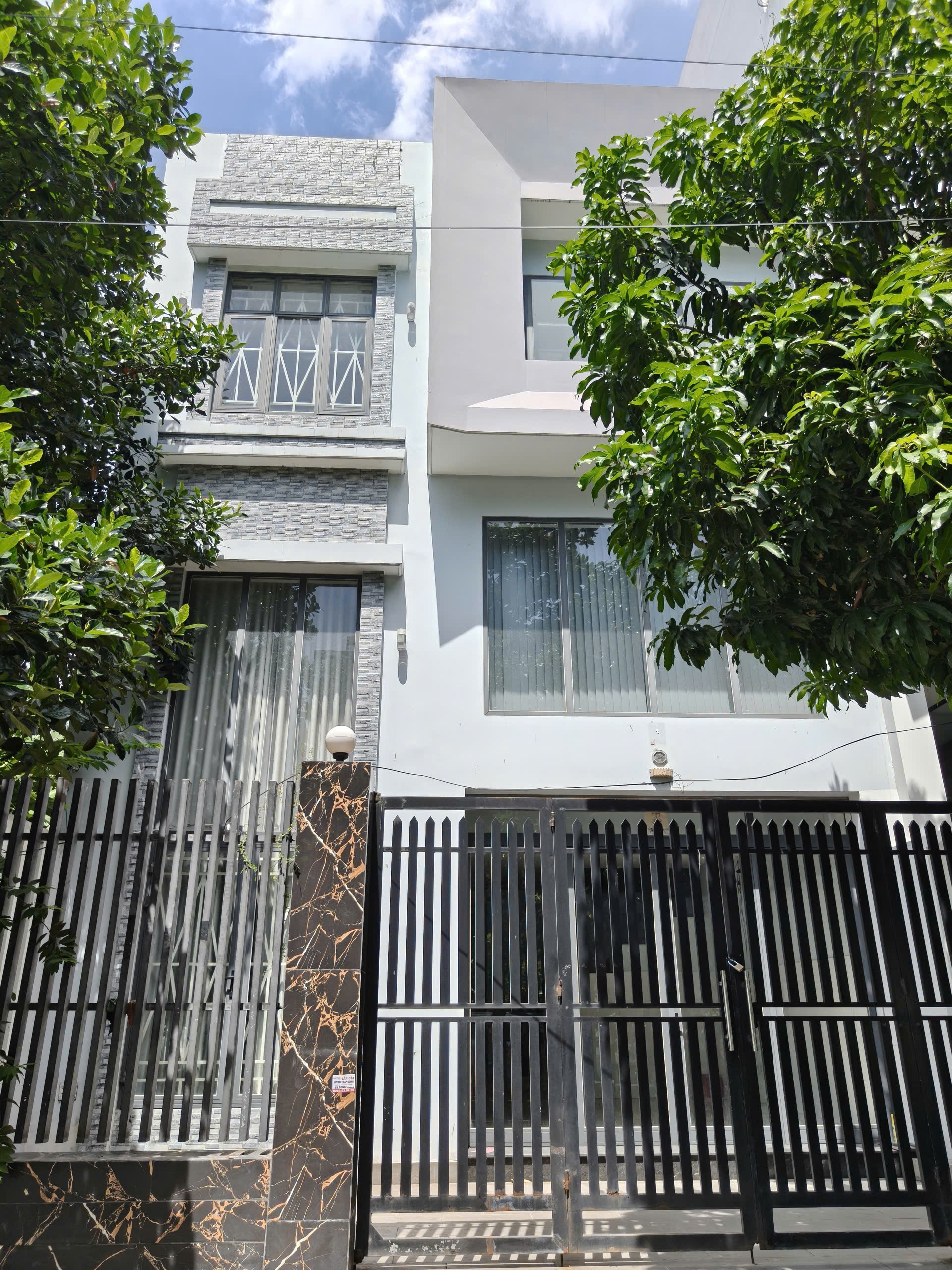 Cho thuê Nhà mặt tiền Quận 2, Hồ Chí Minh, Diện tích 160m², Giá 60 Triệu/tháng