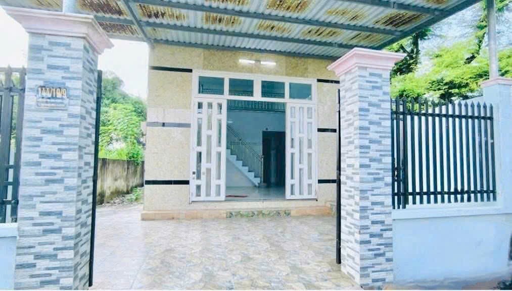 Bán nhà đẹp  xã Tân Thạnh Đông , Cù Chi dt 123m2 full thổ , 1 lửng , 2pn , 2wc giá 2,3 tỷ 3