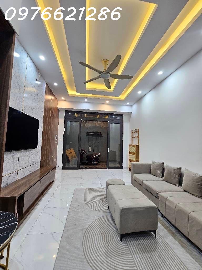 Bán nhà đẹp đón Tết – Ngô Gia Tự – 35m² – 5 tầng – giá 6,8 tỷ – sổ riêng nở hậu – nhà mới thơm mùi