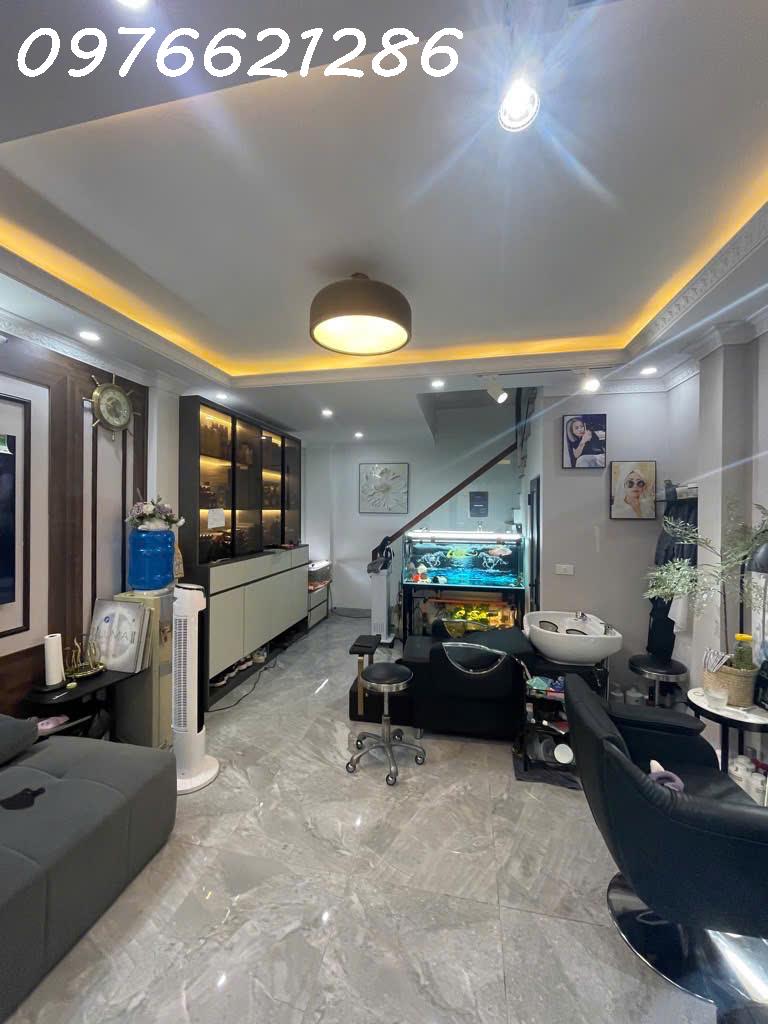 Bán nhà đẹp 6 tầng full nội thất – Phố Trường Lâm, trung tâm Việt Hưng – 35m² – giá 8,x tỷ – vị