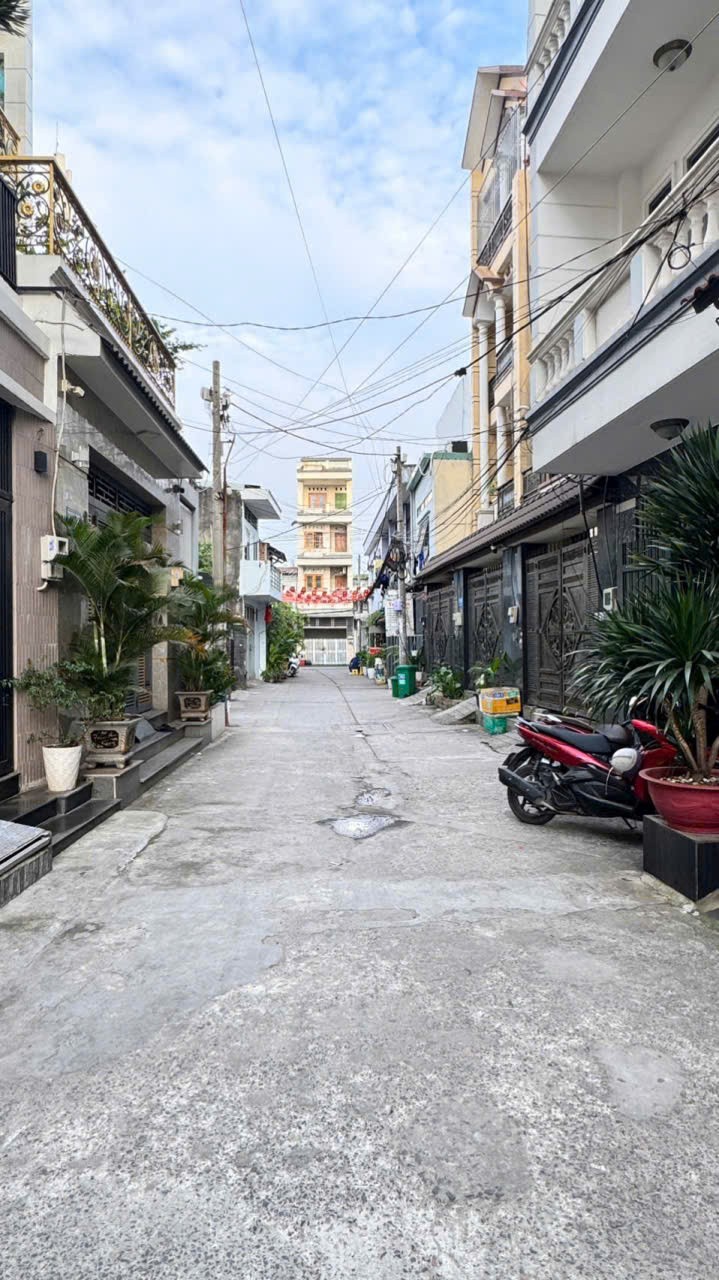 Bán nhà hẻm ngay chợ liên khu 5-6, Bình Hưng Hòa B dt 58m2 , 3 lầu , 4pn, 5wc giá 5,7 tỷ 3