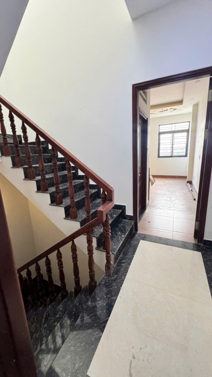 Bán nhà hẻm ngay chợ liên khu 5-6, Bình Hưng Hòa B dt 58m2 , 3 lầu , 4pn, 5wc giá 5,7 tỷ 7