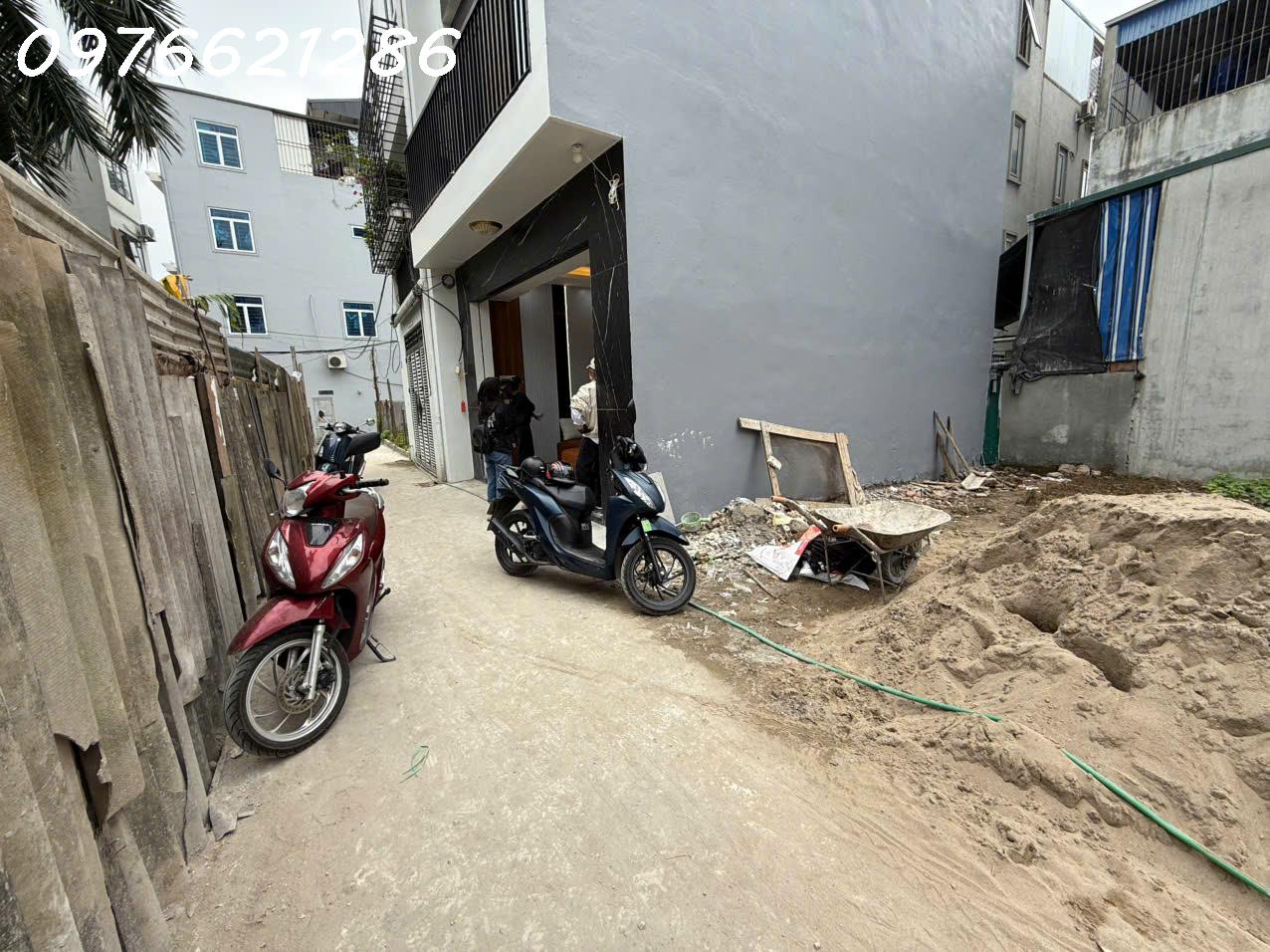 Bán đất hiếm Phúc Lợi – 33,5m² – MT 4m – giá 5 tỷ – vị trí đẹp gần trường Lê Quý Đôn, sát Vinhomes 2