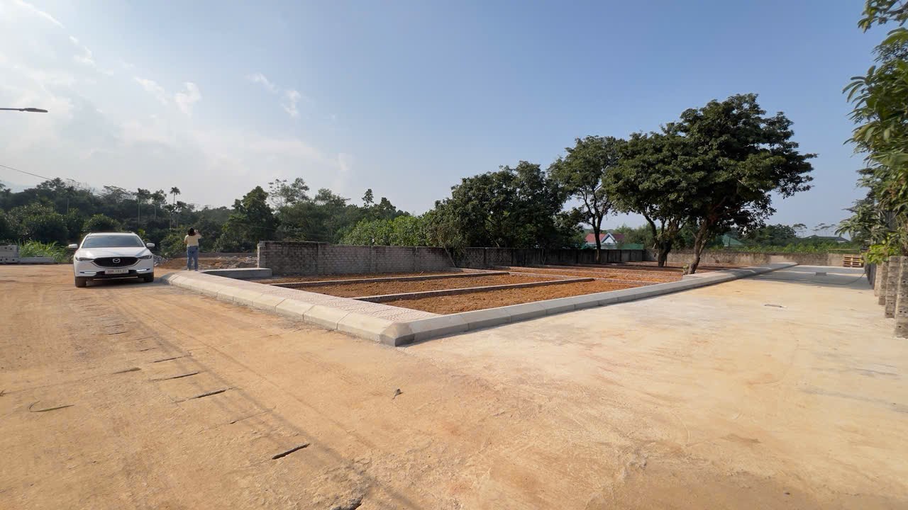 Bán lô góc 72m² cực đẹp – Trung tâm Xuân Khanh - Sơn Tây 2