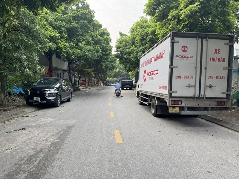 Cần bán 81,5m2 đất thổ cư đường 13m ngay chợ Phúc Lợi. Phù hợp ở kết hợp Văn Phòng/ Cty 7