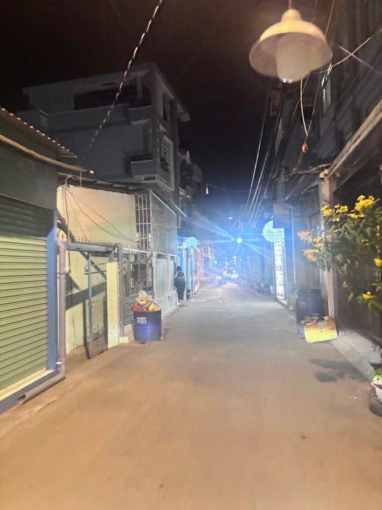 chính chủ cần bán nhà đường HUỲNH TẤN PHÁT .phường PHÚ THUẬN , QUẬN 7 2