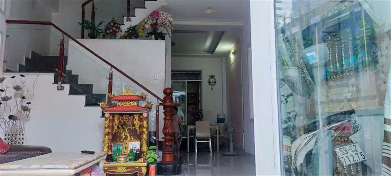 chính chủ cần bán nhà đường HUỲNH TẤN PHÁT .phường PHÚ THUẬN , QUẬN 7 3