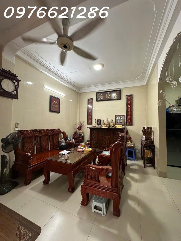 Bán nhà dân xây chắc chắn –Ngô Gia Tự, Long Biên – 50m² – 3 tầng – mặt tiền rộng – giá chỉ 7,x tỷ