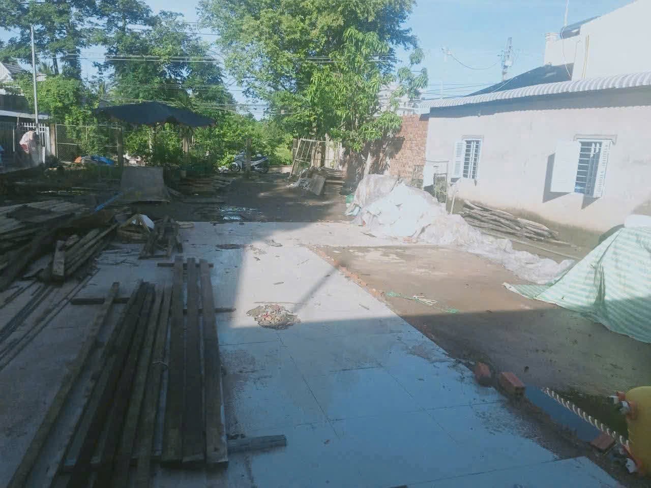 Cần bán Đất đường Trần Hưng Đạo, Phường Mỹ Thới, Diện tích 300m², Giá Thương lượng 3