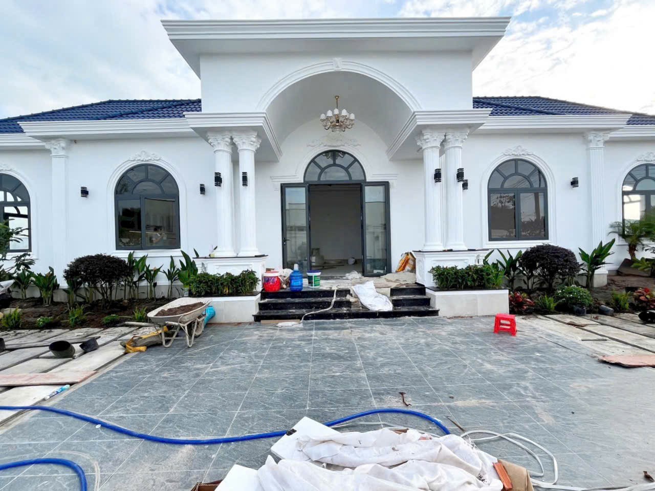 Nhà vườn siêu đẹp ở xã Mỹ Hạnh Bắc , Đức Hòa tdt 1000m2 ( 400m2 thổ) 4pn , 2wc giá 8 tỷ 3