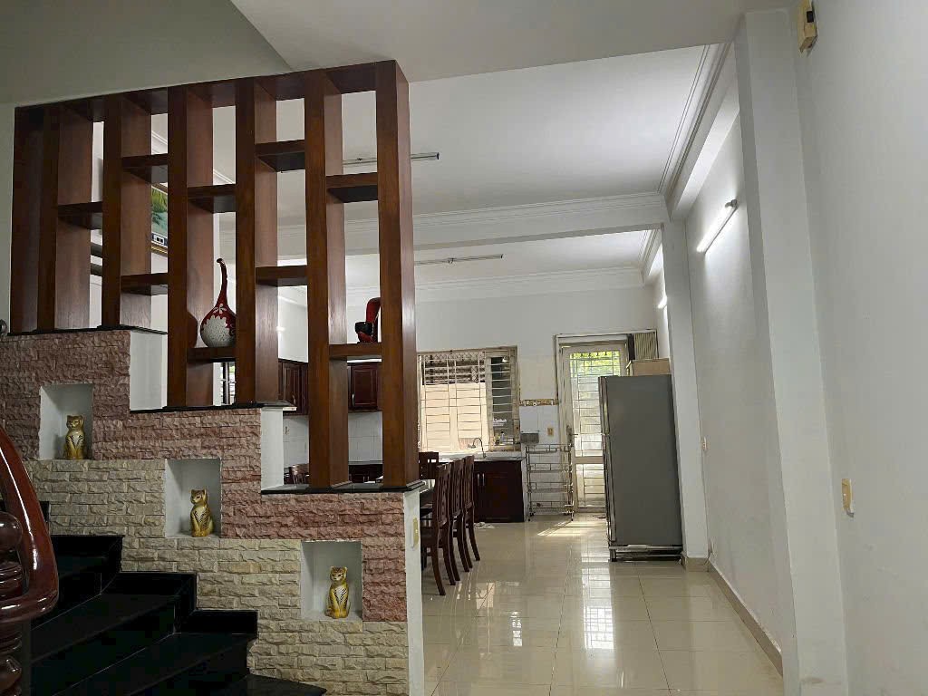Cho thuê Nhà mặt tiền Phường Phước Long B, Quận 9, Diện tích 132m², Giá Thương lượng